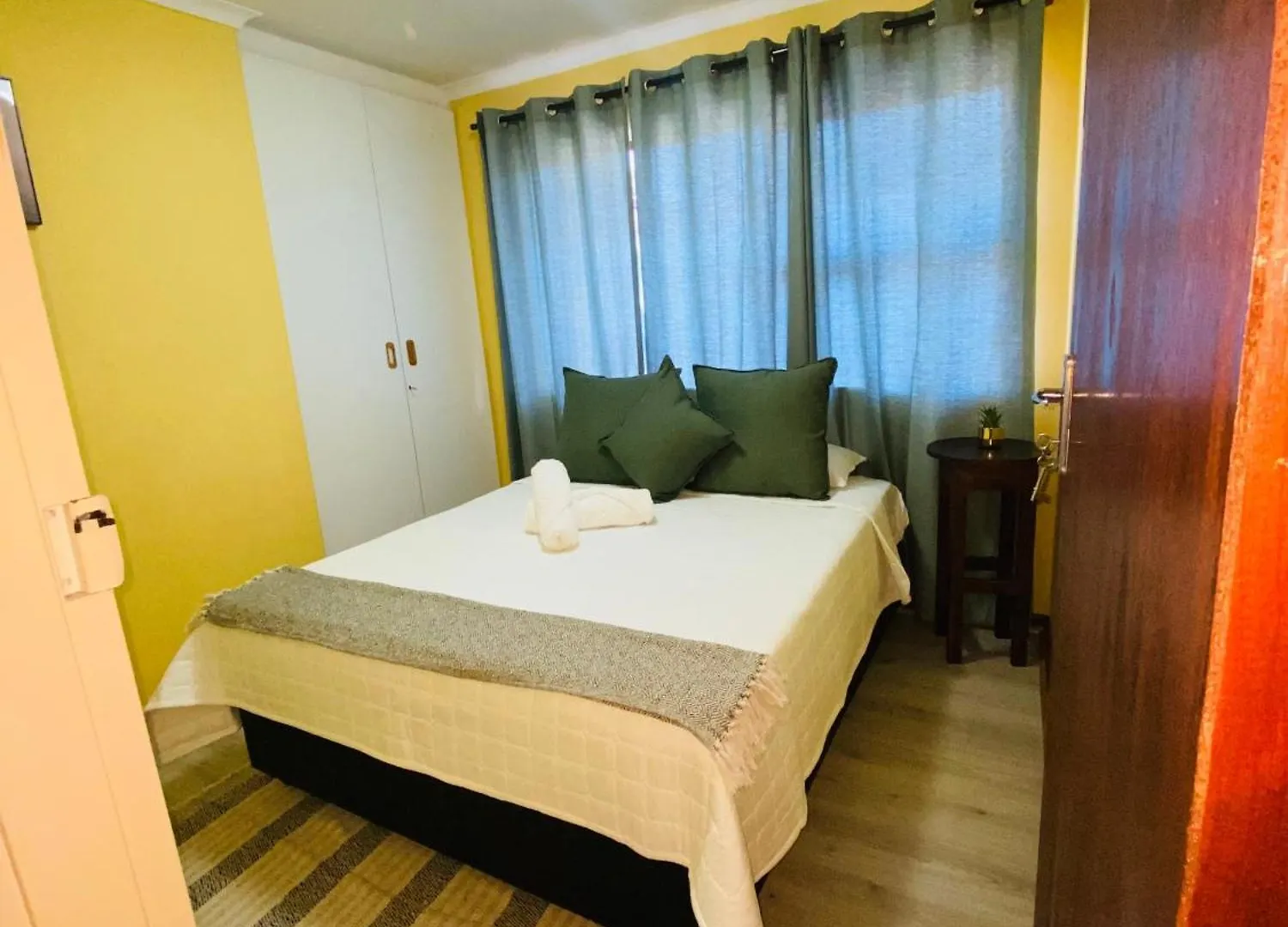 Gwmv Guest House Service Cape Town Homestay